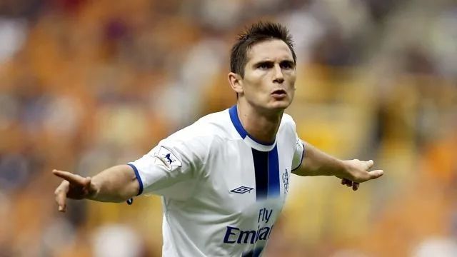 包含波特兰开拓者迎欧冠关键赛，集结日防线松动，管理层满意，球探报告显示潜力的词条