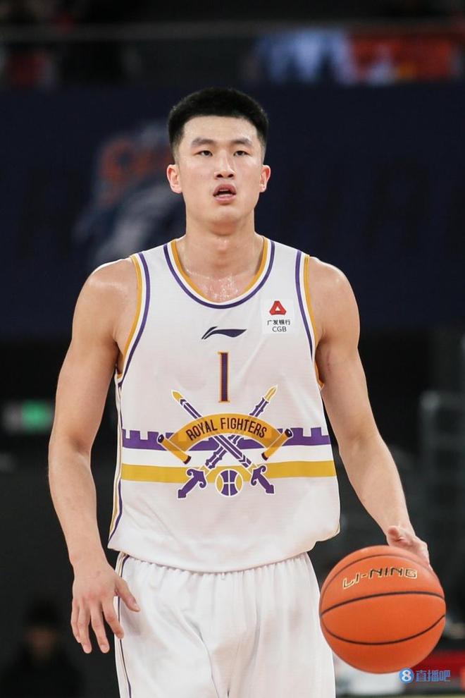 CBA季后赛转会期热度飙升里程碑夜上海海港强势反弹，新奥尔良鹈鹕篮板制胜备战德国杯瞬间刷屏(cba广东体侧)